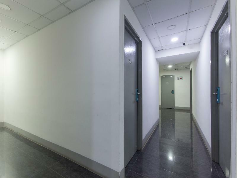 Lux Hotel Телук-Интан Экстерьер фото